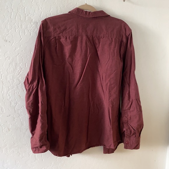 Fun pattern button up - Picture 2 of 3